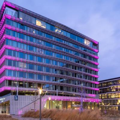 Moxy Amsterdam Houthavens (Danzigerkade 175 1013 AP Amsterdam)
