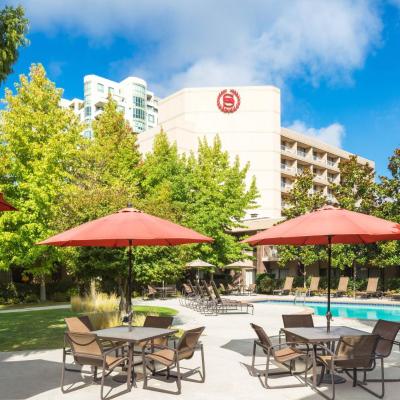 Sheraton Vancouver Airport Hotel (7551 Westminster Highway V6X 1A3 Richmond)