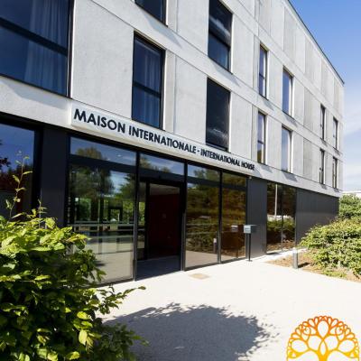 Adonis Dijon Maison Internationale (7 Avenue Alain Savary 21000 Dijon)