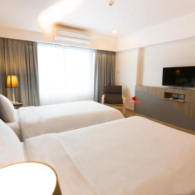 Grand Tower Inn Sathorn Hotel - SHA Plus (359/1 Charoennakorn 14/2 , Charoennakorn road, Khlongtonsai, Khlongsan 10600 Bangkok)