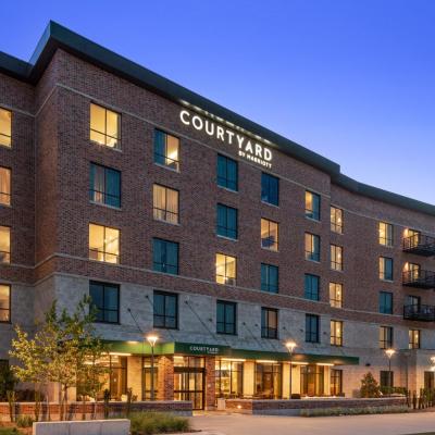 Courtyard by Marriott Houston Northeast (120 N Redemption Square Rd 77044 Houston)