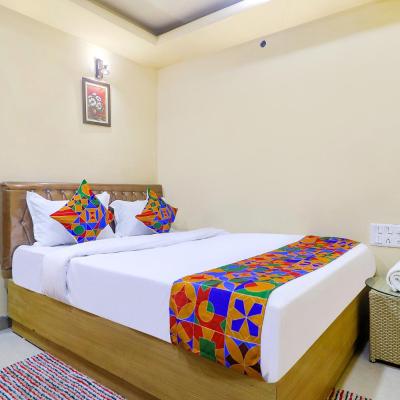 FabHotel Fortune Grand (6-2-30/A, near Lotus Hospitals, P & T Officers Colony, Chintal 500004 Hyderabad)