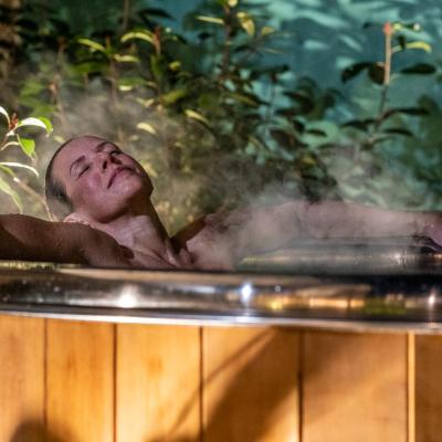 Photo Escale Rochelaise B&B, SPA bain nordique et sauna tonneau
