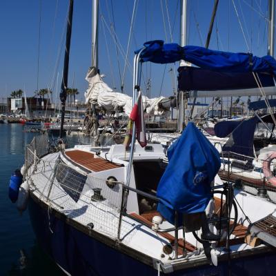 Velero en Puerto de Valencia - E&M Boats (Calle Marina Real Juan Carlos I Pantalan Z, amarre 27 46011 Valence)
