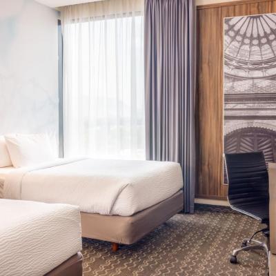 Courtyard by Marriott Mexico City Vallejo (Calzada Vallejo (Eje Pte 1) 1090 Colonia Cruz de las Salinas  02610 Mexico)