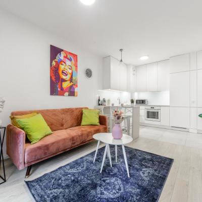 Photo Lumina luxury apartments in Mennica Residence