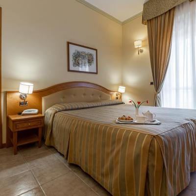 Hotel Relax (Viale Epipoli 159 96100 Syracuse)