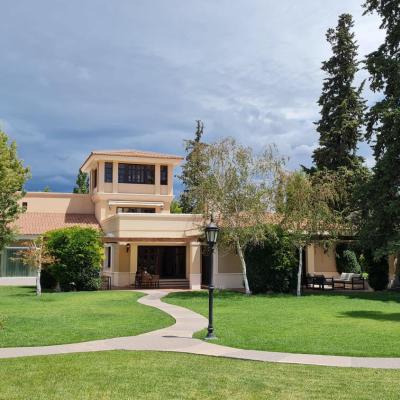Casa Agostino - Luxury wine and hotel in Bodega Agostino (Carril Barrancas 10590 5517 Mendoza)