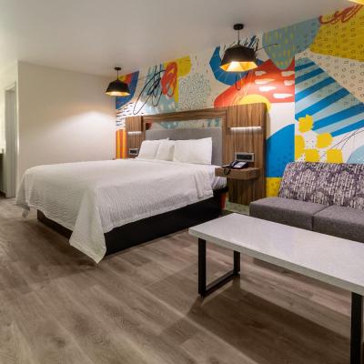 Signature Inn Houston Galleria (9041 Westheimer Road TX 77063 Houston)