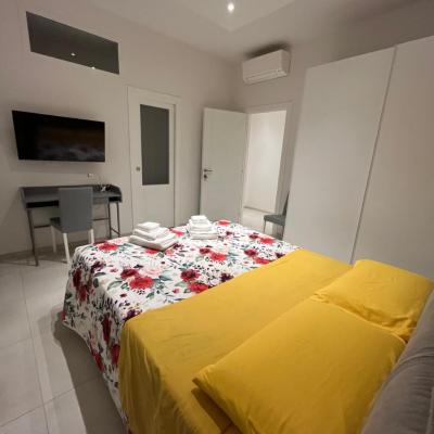 LUCE (83 Via Emilia Levante 40139 Bologne)