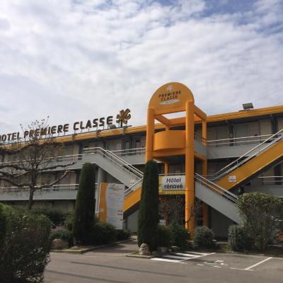 Premiere Classe Marseille La Valentine (117 Traverse De La Montre - Centre Commercial Grand V 13011 Marseille)