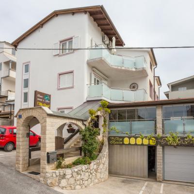 Apartments and rooms by the sea Nemira, Omis - 2781 ( 21310 Omiš)