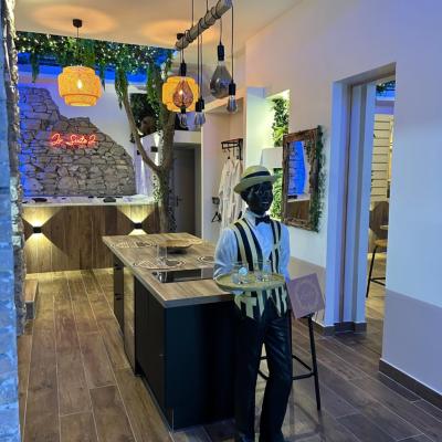 Photo Grenoble LA SUITE 2 spa jaccuzzi et sauna privatif