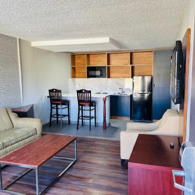 North Villa extended stay (16510 North freeway TX 77090 Houston)