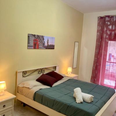 sentiti a casa-guest house (3 Via Giacomo Profumo 80137 Naples)