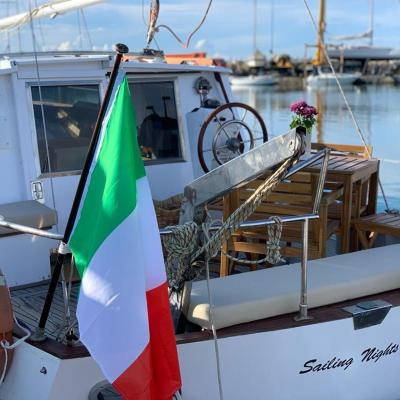 Sailing Nights Boat&breakfast (Banchina  Lo Frasso Molo Visconti, Pontile 1, barca  N133   07041 Alghero)