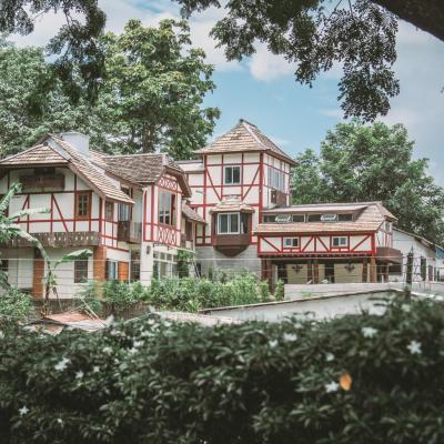 Villa Mungkala - Colonial Villa (1100/71 ถนน อาจอำนวย ต.เวียง อ.เมือง จ.เชียงราย 57000 Chiang Rai)