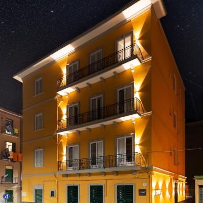 Acate81 Lifestyle Apartment (81 Via Acate 80124 Naples)
