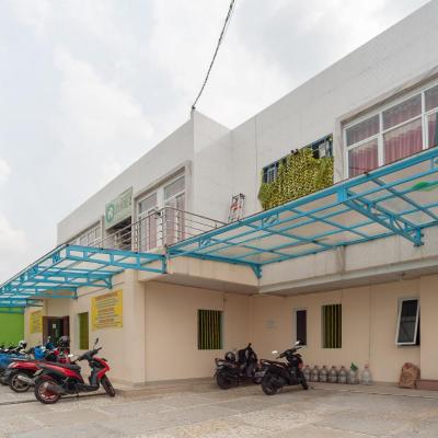 Urbanview My Home Ciracas by RedDoorz (Gang Anggur No.17, Kelapa Dua Wetan, kec Ciracas 13730 Jakarta)