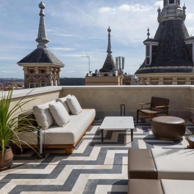 JW Marriott Hotel Madrid (Sevilla, 2 28014 Madrid)