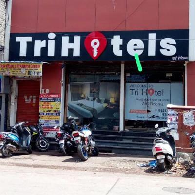 TRI HOTEL (90 FEET ROAD GANESHNAGAR NEAR OSCAR HOSPITAL KANDIVALI WEST 400067 Mumbai)