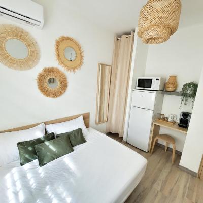 Chambre climatisée lit double dans villa - Proche Centre Tramway (191 Rue du Curat 34090 Montpellier)