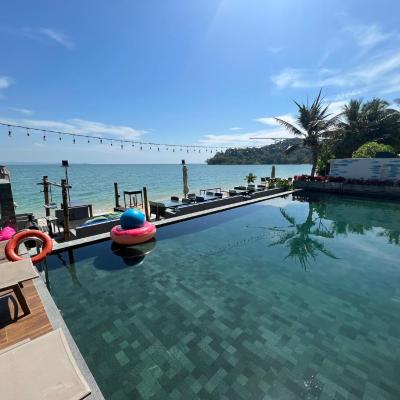 The Nchantra Beachfront Resort (41/44 Moo 1 Sirey Beach, Rassada, Muang, Ratsada Mueang Phuket, Phuket 83000 Phuket)
