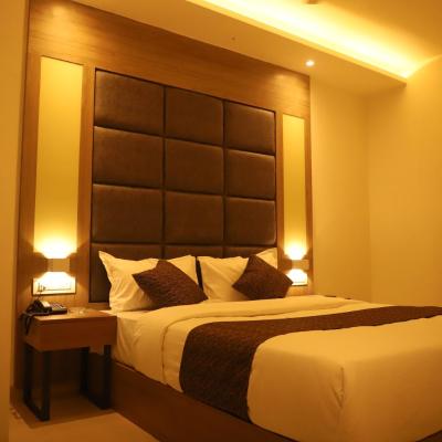 Hotel Sai Pritam (1st Floor Opp. National Sarvodaya School, Indira Nagar, Near Golf Club, Opp. CG Road, Chembur Camp, Mumbai-400075. 400075 Mumbai)