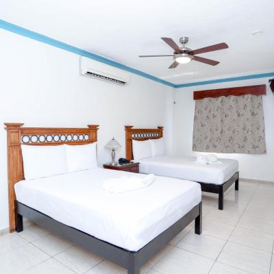 Hotel Avenida Cancun (Lote 2, Av López Portillo S/N, Super Manzana 60, Manzana 14 77514 Cancún)