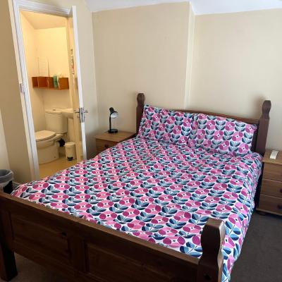 287 Green Lanes (287 Green Lanes N13 4XS Londres)