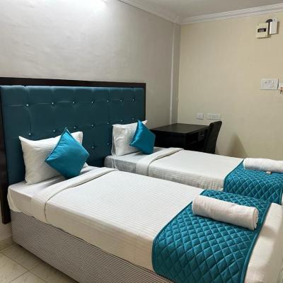Hotel Skymoon Luxury Rooms (Gachibowli Circle 500032 Hyderabad)