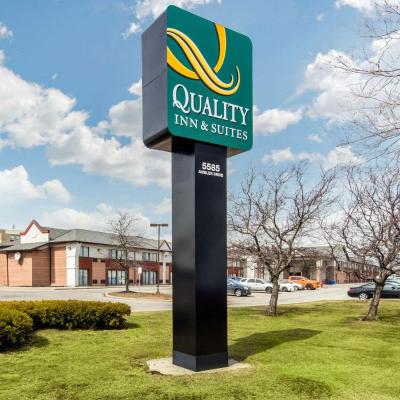Quality Inn & Suites (5585 Ambler Drive L4W 3Z1 Mississauga)
