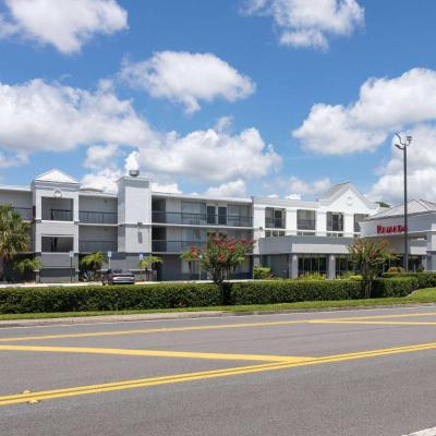 Ramada by Wyndham Altamonte Springs Near I-4 (150 Douglas Avenue FL 32714 Orlando)
