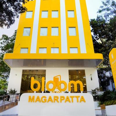 Bloom Hotel - Magarpatta (Lohiya Nagar Near Villo Poonawala Memorial Hospital Laxmi Vihar, Hadapsar Solapur Rd, Magarpatta 411028 Pune)