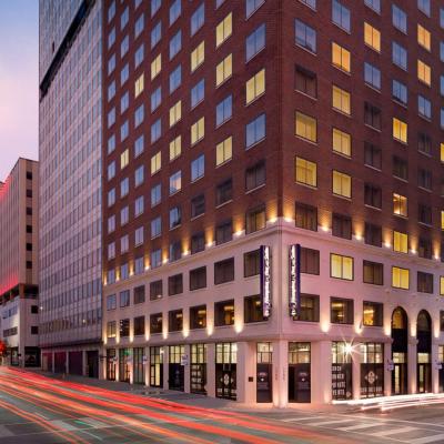 Hampton Inn & Suites Dallas Downtown (1700 Commerce Street    TX 75201 Dallas)