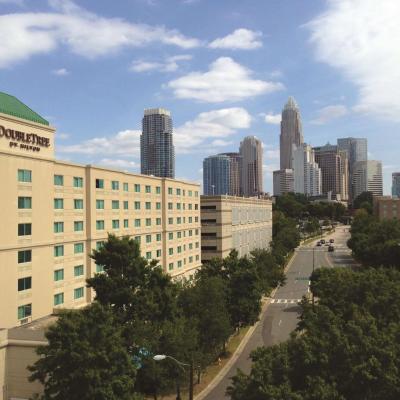 Photo Doubletree by Hilton Charlotte Uptown