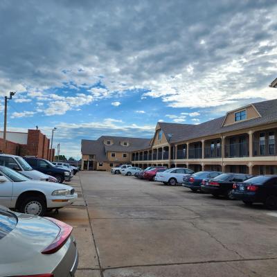 Executive inn (6410 Northwest Expressway OK 73132 Oklahoma City)