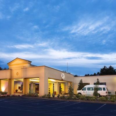DoubleTree by Hilton Charlotte Airport (2600 Yorkmont Road NC 28208 Charlotte)