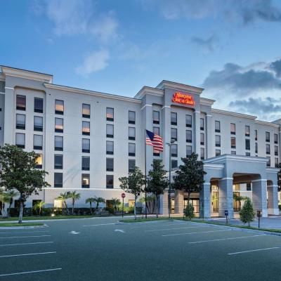 Hampton Inn & Suites Orlando International Drive North (7448 North International Drive FL 32819 Orlando)