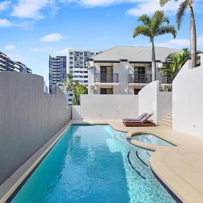 Parkview Apartments (41 - 49 Russell Street 4101 Brisbane)