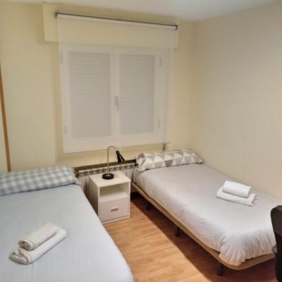 Room in Guest room - H Individual In Reformed Residence that has wifi and center no203 (19 San Basilio Street 28026 Madrid)