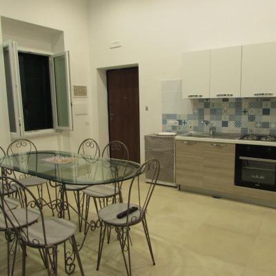 Enzo Home (38 Via Ventaglieri 80135 Naples)