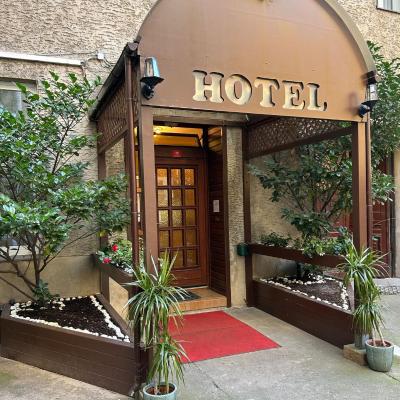 Hotel Adam (Kaiser-Friedrich-Straße 51 10627 Berlin)