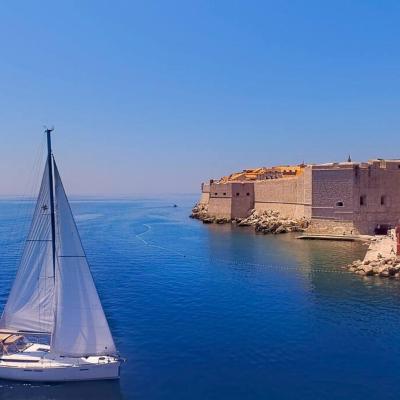 Dubrovnik Luxury Sailing (Obala Stjepana Radića 20000 Dubrovnik)