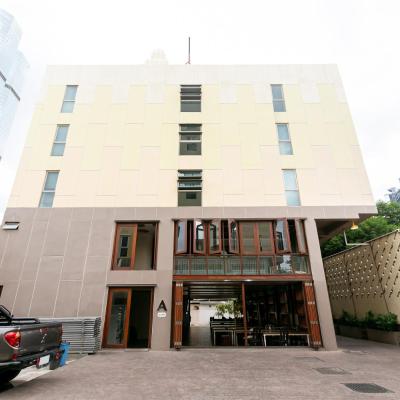 A Room Bangkok Sathorn (99/19 Sathorn Soi 9 Yan Nawa 10120 Bangkok)