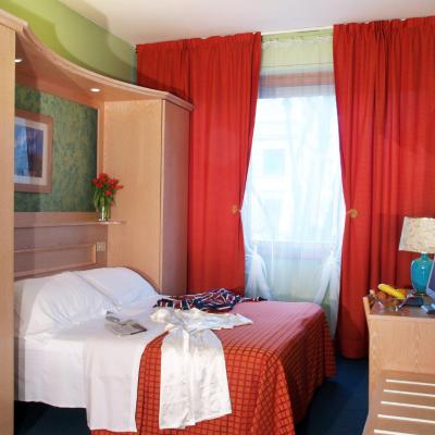 Hotel Meridiana (Viale Don Minzoni 25 50129 Florence)