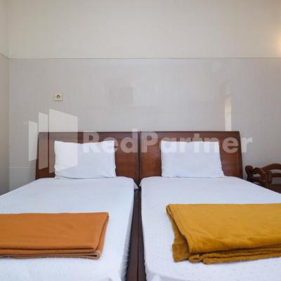 Wisma Garuda Syariah Condoongcatur Mitra RedDoorz (NA, Jalan Garuda, Condongcatur, Depok, Sleman, Daerah Istimewa Yogyakarta, Yogyakarta 55283 Yogyakarta)