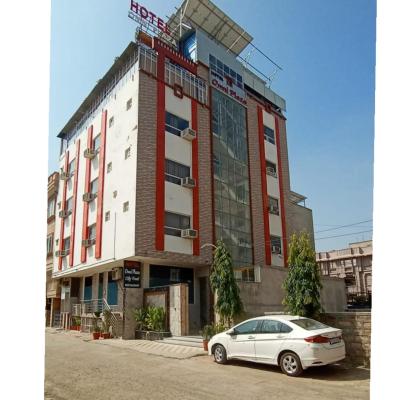 Hotel Omni Plaza (Z-1,B-2, Near Rajasthan Patrika Bhawan,Maan Ji Ka Hattha, Paota 342001 Jodhpur)