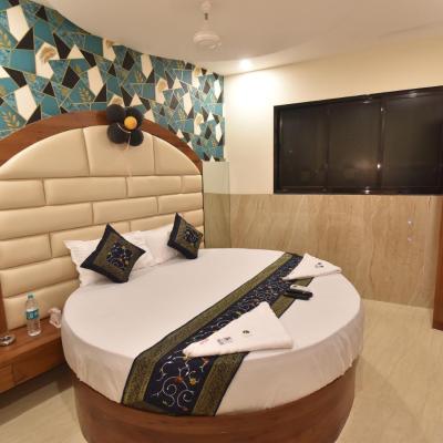 Hotel Dream Palace Residency - Near LBS Marg Kural West (Lal Bahadur Shastri Marg, Opp. Kalpana Cinema, Kurla West, 400070 Mumbai)