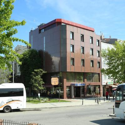 Yavuz Hotel (Topkapi Cad. No:30 Topkapi 34093 Istanbul)